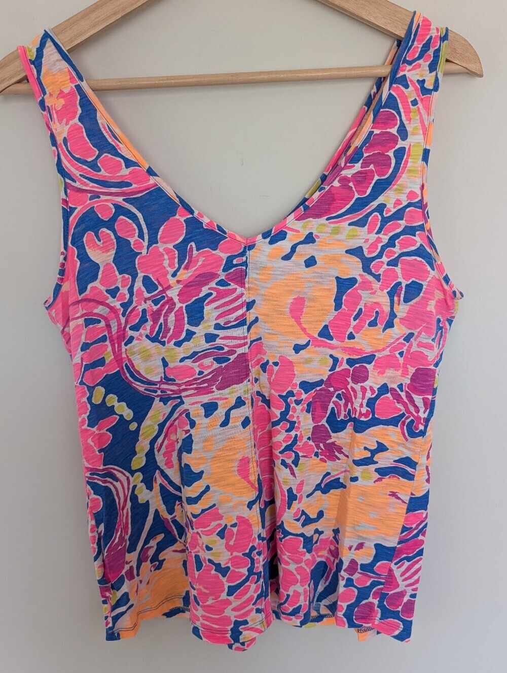 Lilly Pulitzer Gigi V-Neck Tank Top Catch & Release Women's Size Small Tropical - Picture 6 of 8
